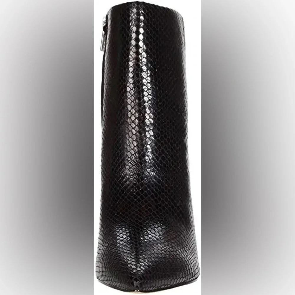 NIB Marc Fisher ULANI2 HEELED BOOTIE